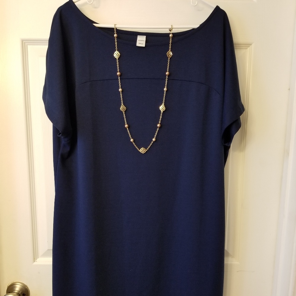Dress - Picture 2 of 4